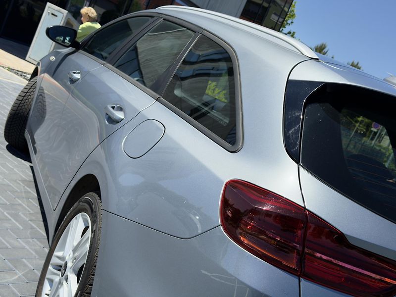 Kia Ceed 1.0 t-gdi 88 kW / DPH - fotka 11 z 20