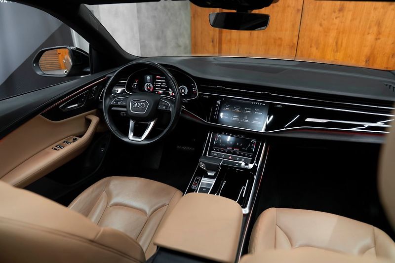Audi Q8 - fotka 16 z 20