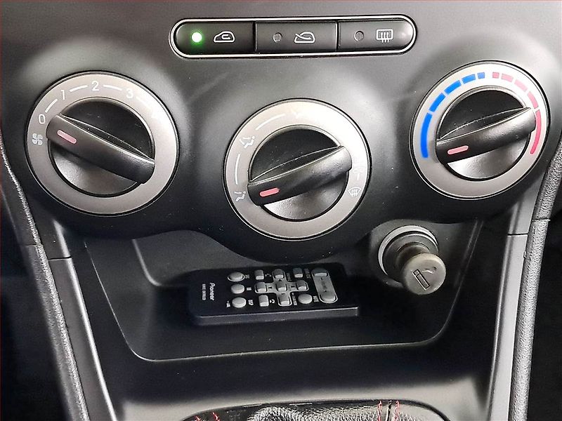 Hyundai i10 (2013) 1.1, Serv.kniha, jezdí dobře - fotka 13 z 15