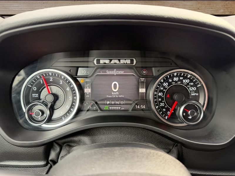 Dodge RAM (2019) +OFFROAD PAKET+ROUGH COUNTRY+ - fotka 17 z 22