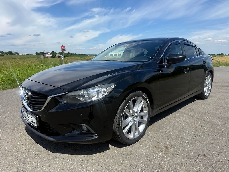Mazda 6 Revolution Top 2,2 130 kW - fotka 1 z 23