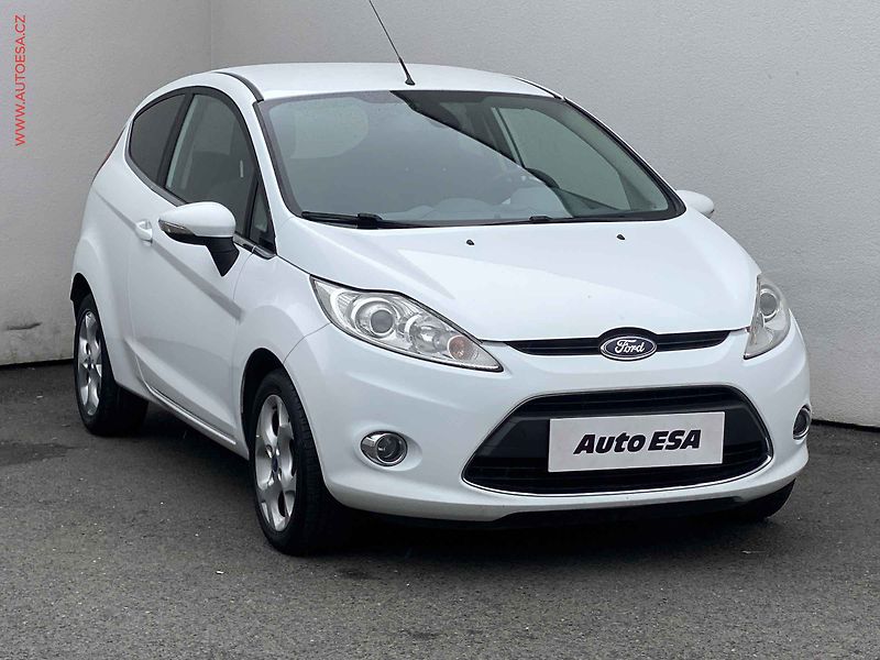 Ford Fiesta (2011) 1.4i, Titanium, park. čidla - fotografie inzerátu