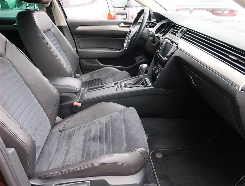 Volkswagen Passat (2016) Highline 2.0 TDI, Automat - fotka 9 z 21