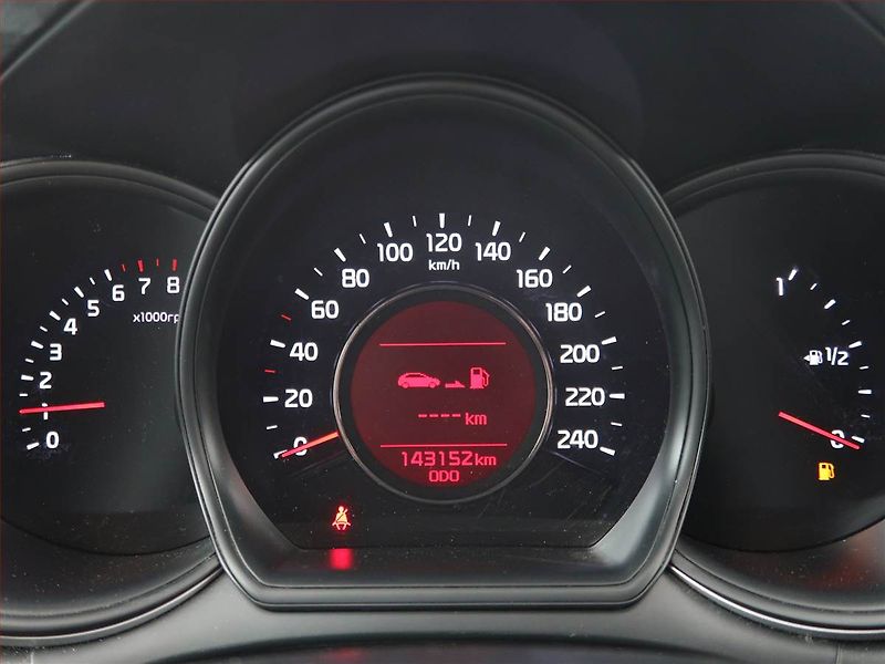 Kia Ceed (2013) 1.6 GDI, Tempomat - fotka 11 z 18
