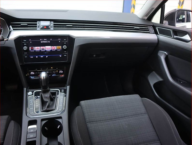 Volkswagen Passat (2020) Business 2.0 TDI, Automat - fotka 8 z 21