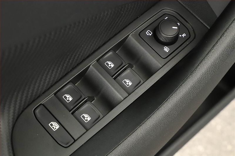 Škoda Scala (2026) 1.0 TSI, MONTE CARLO, AUTOMAT - fotka 9 z 20