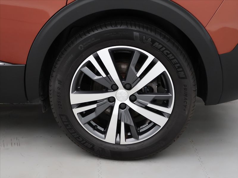 Peugeot 5008 1.2 PT 96kW Allure 7-Míst DPH - fotka 25 z 32