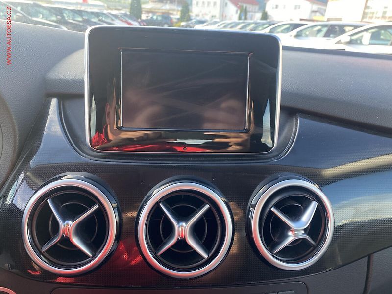Mercedes-Benz Třídy B (2012) 1.6 i B180, Navi, kamera - fotka 13 z 18