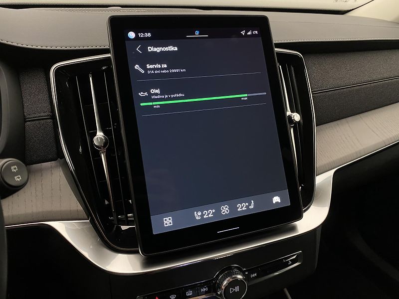 Volvo XC90 (2026) T8 AWD Plug-in DARK PLUS 7m - fotka 48 z 78