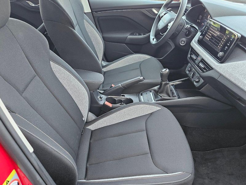 Škoda Kamiq (2025) SELEC TSI 85/1.0 M6F - fotka 17 z 27
