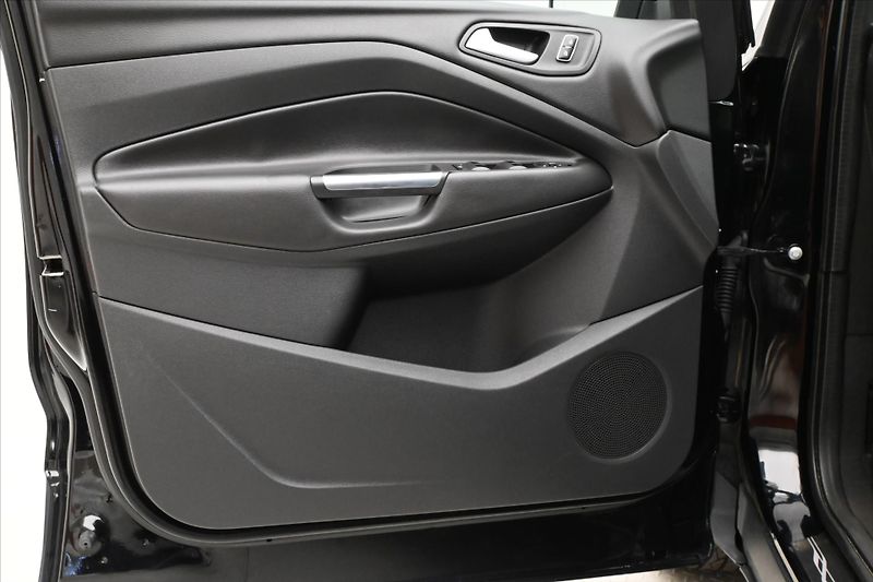 Ford Kuga 2,0 TDCi 110kW Tažné Záruka až - fotka 23 z 30