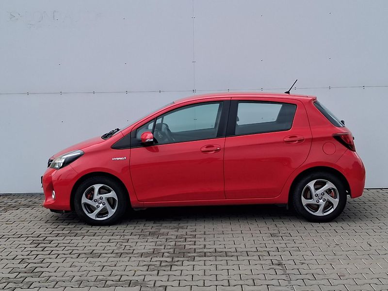 Toyota Yaris 1.5 HSD Trend - fotka 3 z 23