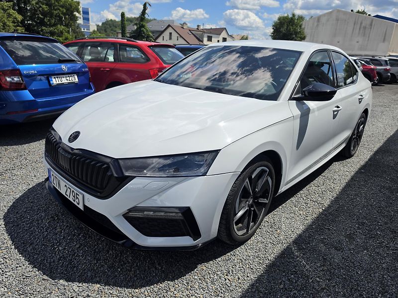 Škoda Octavia 2.0 TDI RS DSG 5100km - fotka 2 z 17