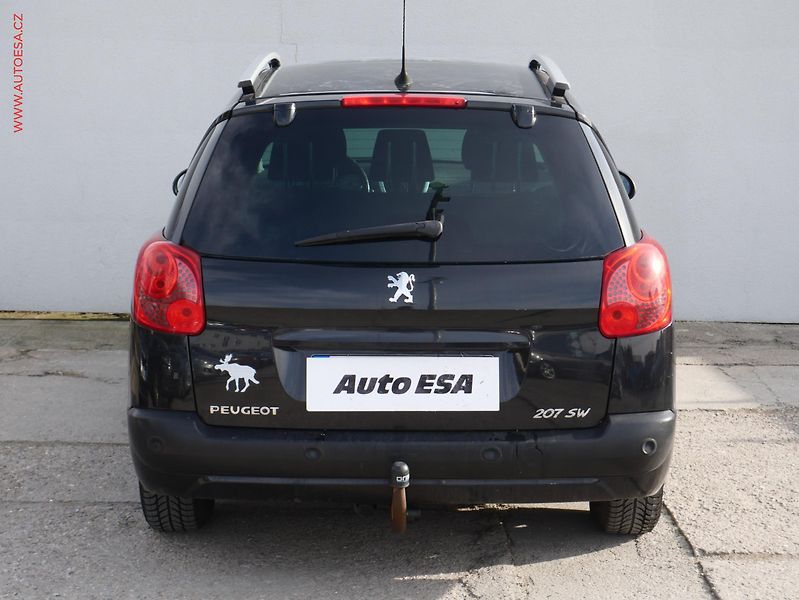 Peugeot 207 (2008) 1.6i, AC, TZ - fotka 5 z 16