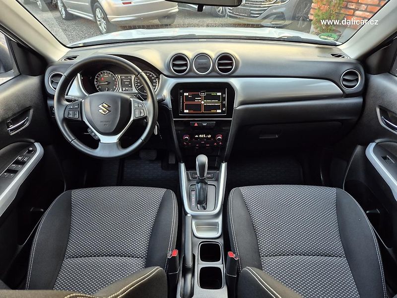 Suzuki Vitara (2016) 1.6VVT 88KW Automat COMFORT - fotka 22 z 52