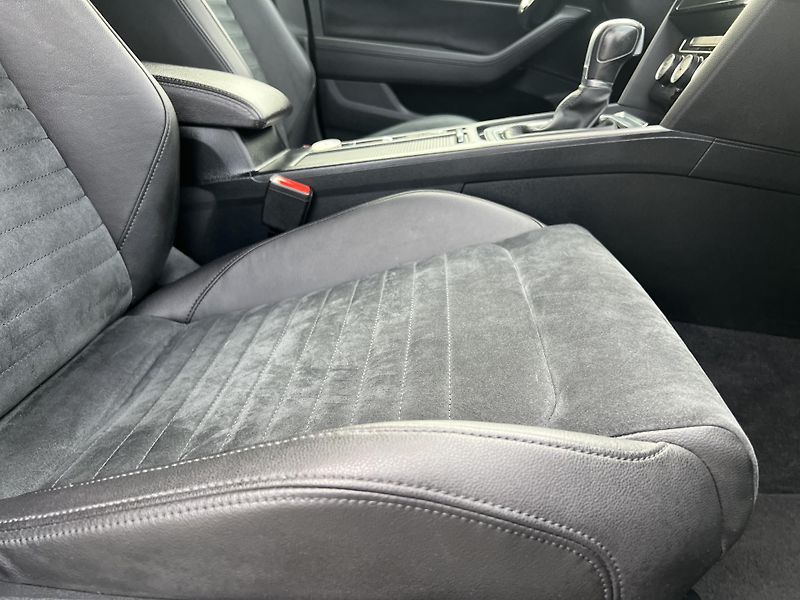 Volkswagen Passat 1.4TSi 110kw DSG NAVI KAMERA - fotka 35 z 45