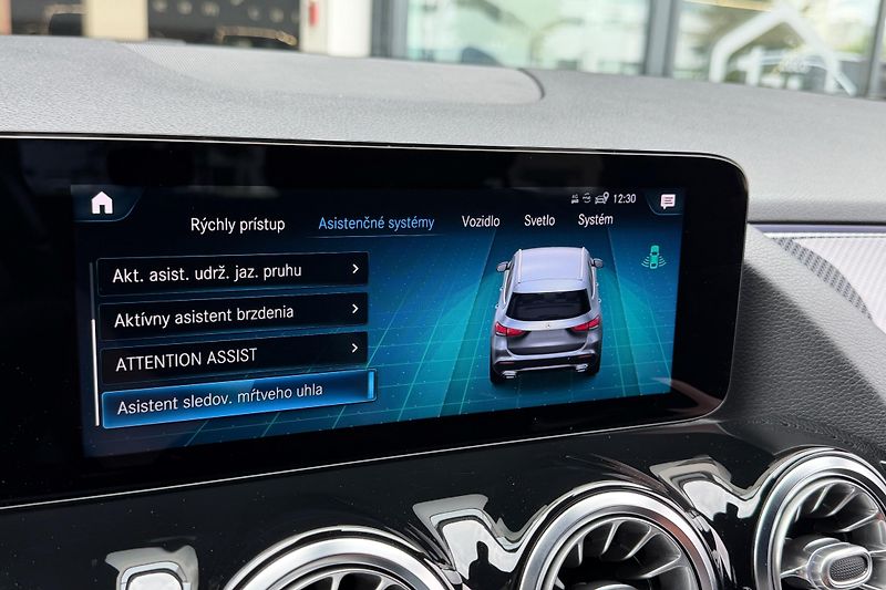 Mercedes-Benz GLA (2021) GLA 220d 4Matic AMG Line - fotka 101 z 121