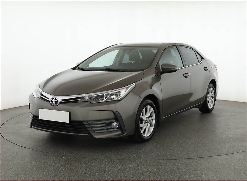 Toyota Corolla (2019) 1.6 Valvematic, ČR,1.maj - fotka 2 z 17