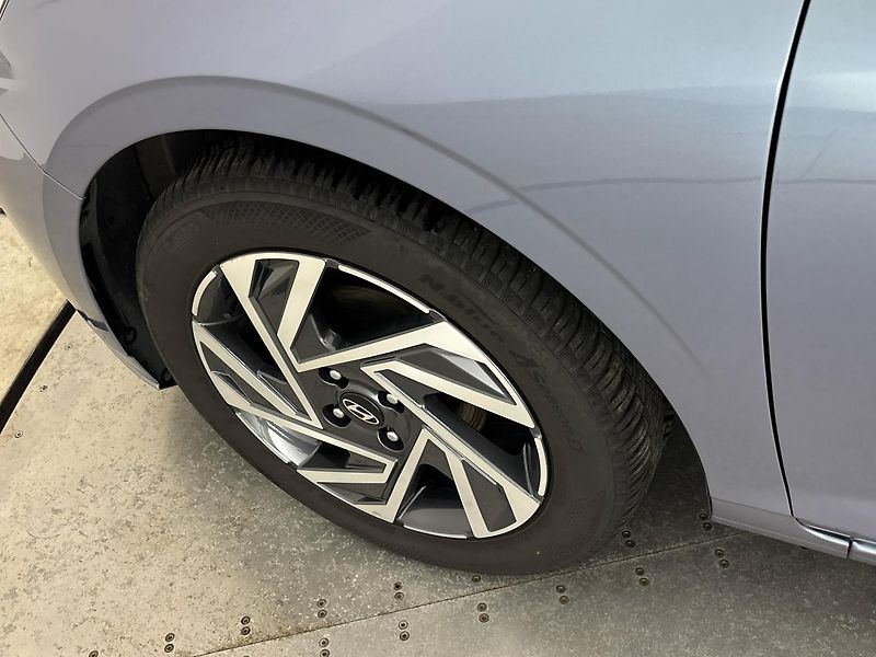 Hyundai i20 Hatchback 1,2i - fotka 27 z 27