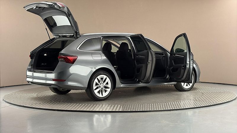 Škoda Octavia 2.0 TDI DSG Style Combi - fotka 6 z 26