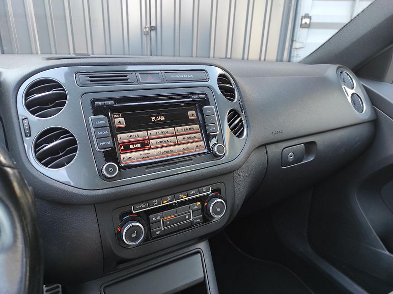 Volkswagen Tiguan 2,0TDi R-Line,4x4,DSG,S&S - fotka 14 z 39