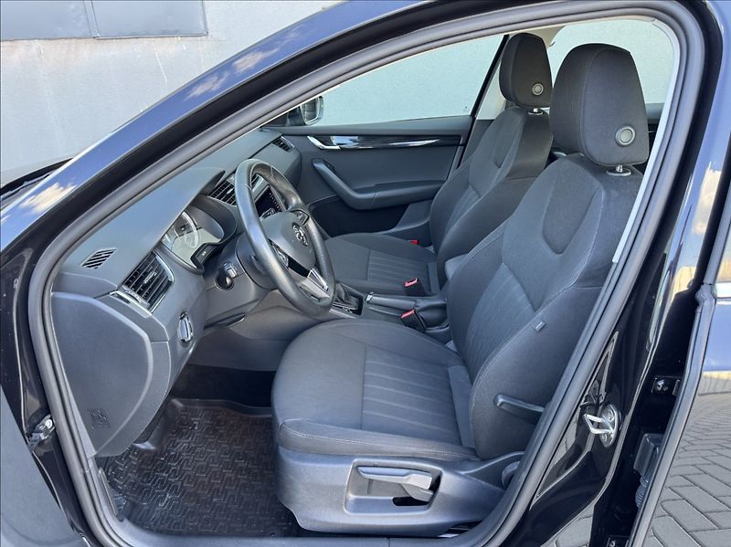 Škoda Octavia 2,0 TDI DSG STYLE DPH 1.maj ČR - fotka 20 z 50