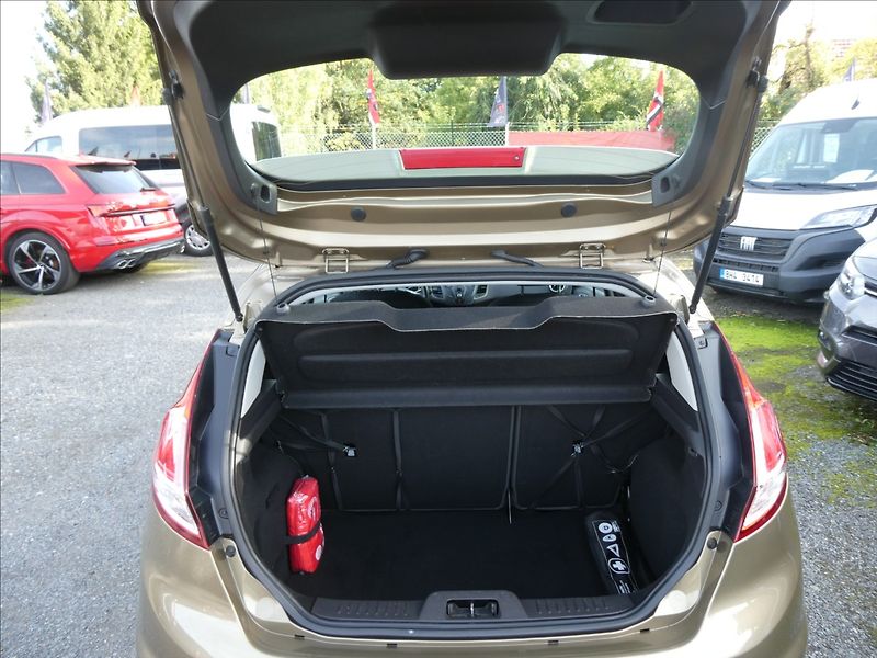 Ford Fiesta 1,2 i 60kW 1.MAJITEL, SERVISKA - fotka 25 z 44