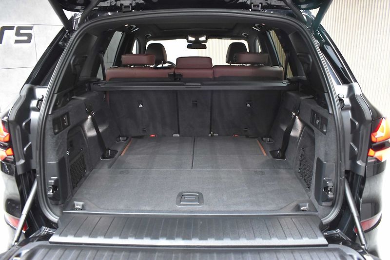 BMW X5 xDrive30d ///M*TAŽNÉ*7.MÍST*ČR - fotka 48 z 51