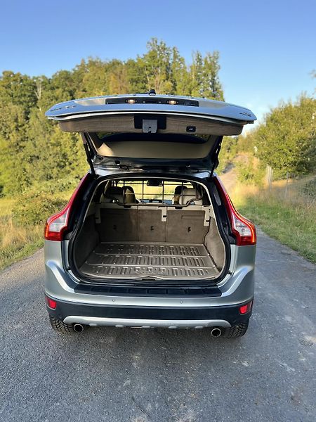 Volvo XC60 (2009) T6 AWD - fotka 11 z 11