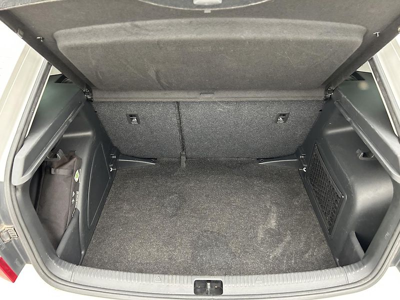 Škoda Rapid 1.0 TSI  Ambition   Plus - fotka 20 z 25