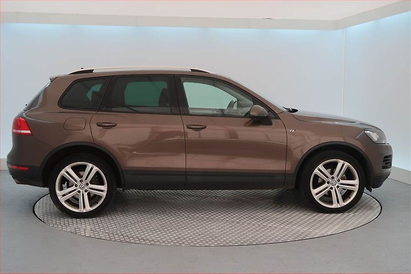 Volkswagen Touareg (2011) 3.0 TDI, 4X4, Automat - fotka 6 z 18