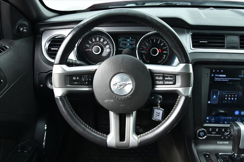 Ford Mustang GT 3.7i 227kW AUTOMAT - fotka 14 z 22