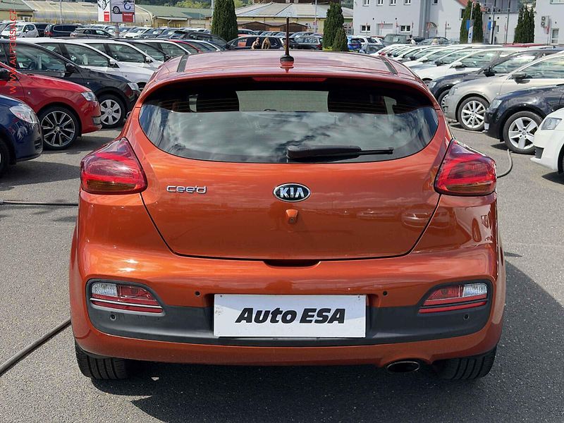 Kia Ceed (2014) 1.6GDi, ČR, Bixen - fotka 5 z 18