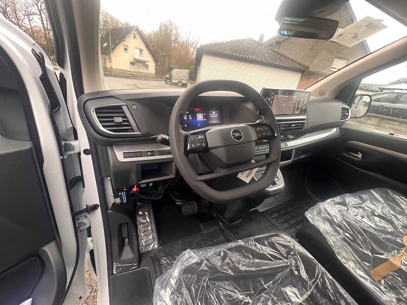 Opel Zafira (2026) L2 XL Edition 130kW - fotka 7 z 18