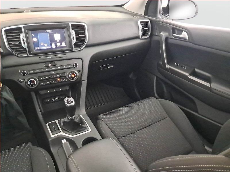 Kia Sportage (2017) 1.6 GDI, Navi, Tempomat - fotka 8 z 17