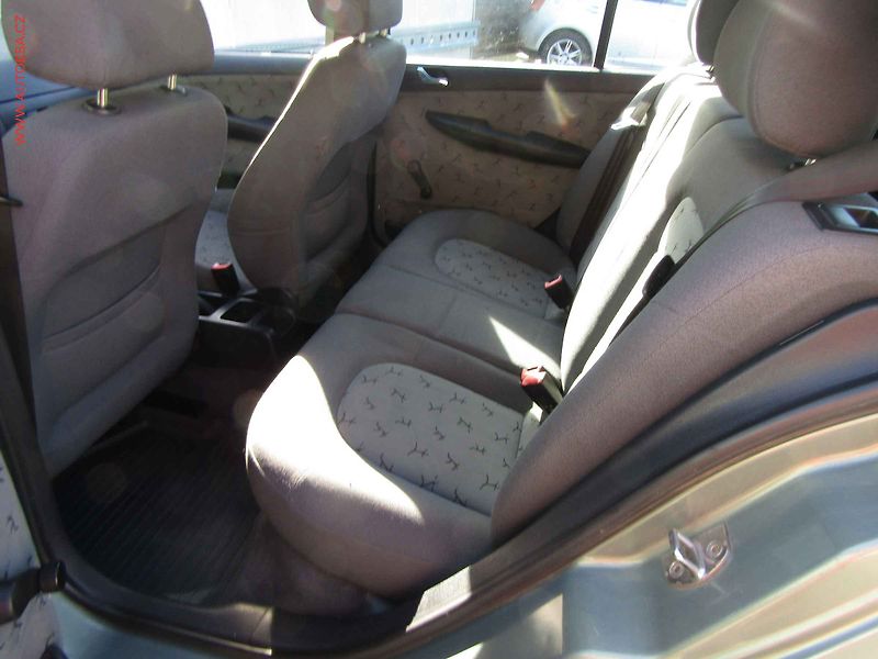 Škoda Fabia (2002) 1.4 MPi, ČR, STK8/28 - fotka 10 z 16