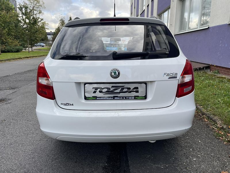 Škoda Fabia 1,2 HTP Combi Classic - fotka 4 z 26