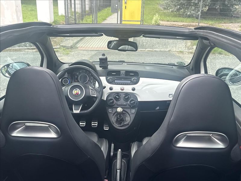 Abarth 500 1,4 T-JET 500C Cabrio - fotka 26 z 31