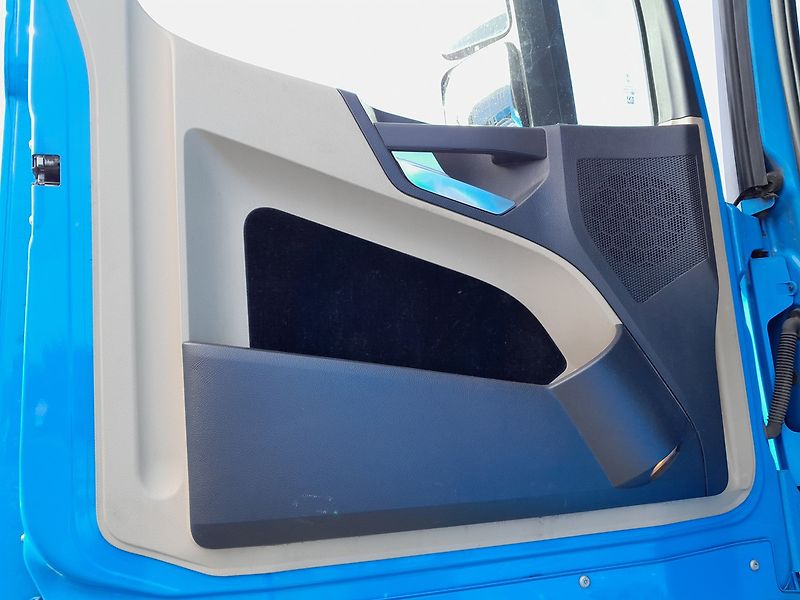 Mercedes-Benz Actros 1848 ADR Retarder - fotka 22 z 39