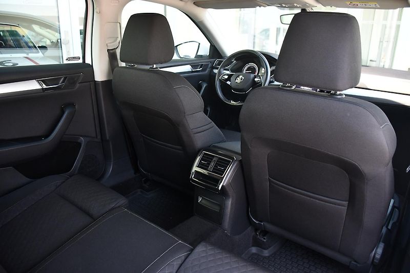 Škoda Superb 1.5TSi 110kW MT CARPLAY  - fotka 16 z 51