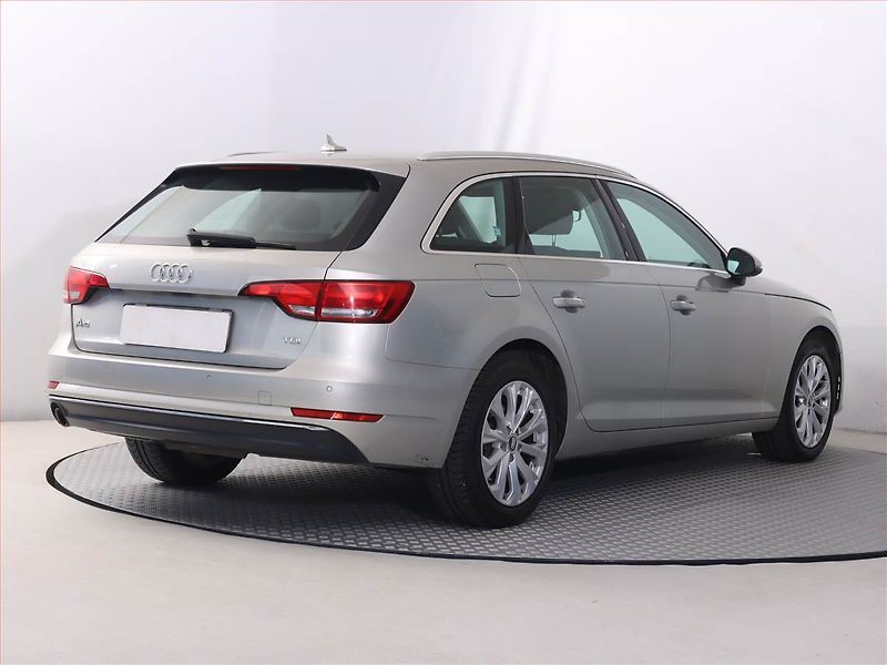 Audi A4 (2016) Ambition 2.0 TDI, Automat - fotka 4 z 21