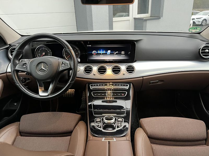 Mercedes-Benz Třídy E (2018) E 220D 4MATIC ALL TERRAIN - fotka 11 z 27