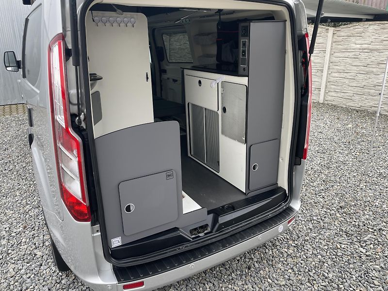 Ford Transit 2.0TDCi 130PS CONECT KARMANN - fotka 138 z 185