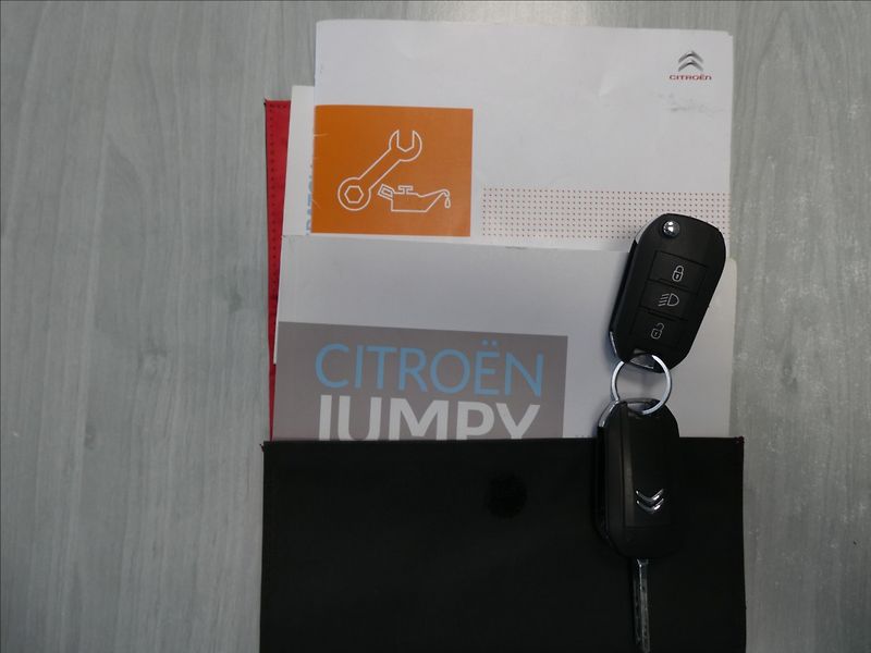 Citroën Jumpy 2,0 HDi 110kW závěs, 2x kola - fotka 37 z 40