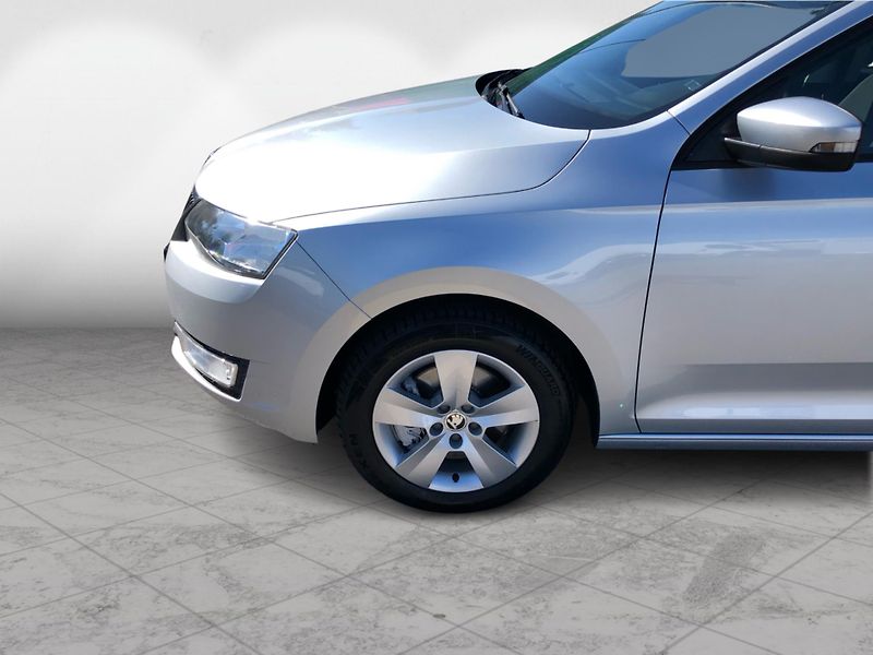 Škoda Rapid 1.2 TSi AMBITION - fotka 10 z 28
