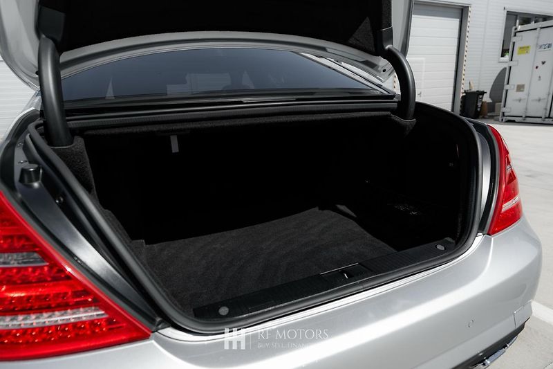 Mercedes-Benz Třídy S (2013) AMG S 63 5.5 V8 Biturbo - fotka 21 z 56