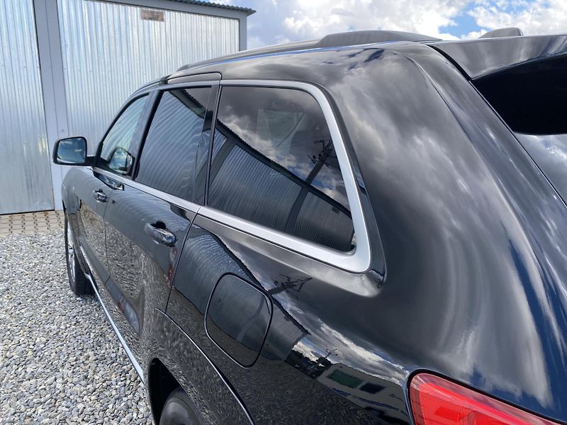 Jeep Grand Cherokee 3.0CRDi 4x4 SUMMIT EXTRA FULL! - fotka 30 z 181