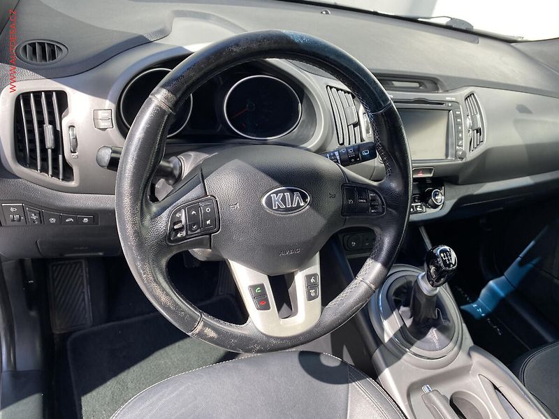 Kia Sportage (2014) 1.7 CRDi, Premium, panor - fotka 13 z 18