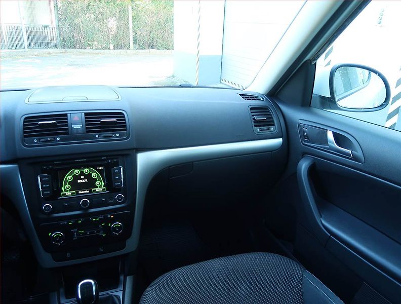 Škoda Yeti (2011) Ambition 1.4 TSI, Serv.kniha - fotka 8 z 21
