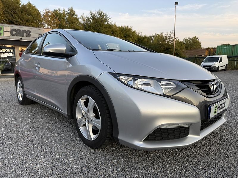Honda Civic 1.3i-VTEC 73kW ČR - fotka 3 z 17